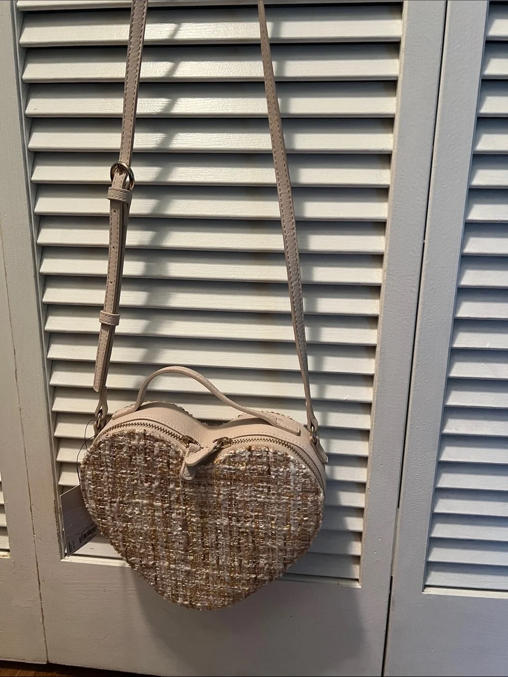 #2571**”7x9” Heart-Shaped Tweed Crossbody Bag in Beige